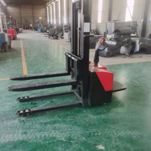 Electric stacker crane����ʽ�߼܂}������܇ Һ��늄ӶѸ�܇