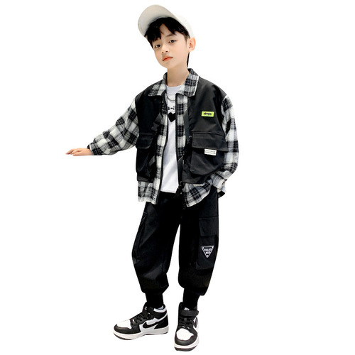Spring children's clothing new children's suit 2024 Korean version boys' suit handsome middle and large children's sports suit two-piece set