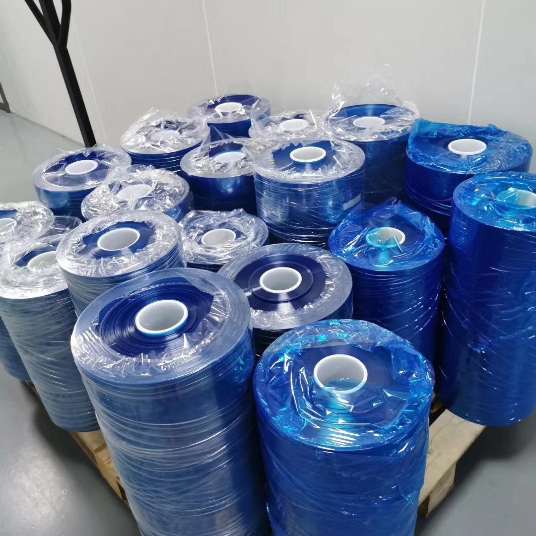 低价销售自动排气单双三层防刮硅胶PET保护膜 PE PVC 静电吸咐膜