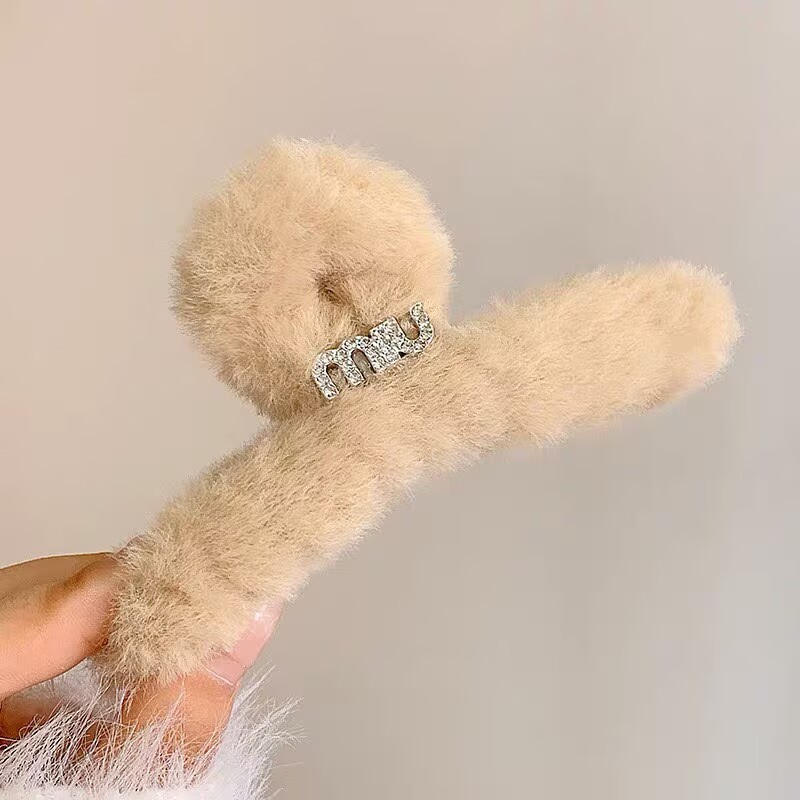 2026秋冬ミンクファー毛皮ヘアクリップ、高級感のある後頭部用大型シャーククリップ、ハート型キラキラ輝くダイヤモンド付き毛皮ヘアクリップ