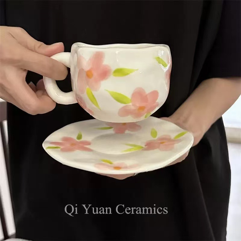 Tazas y platos de cerámica de flores retro de estilo coreano, tazas y platos de café irregular pellizcado a mano, tazas y platos de té de la tarde