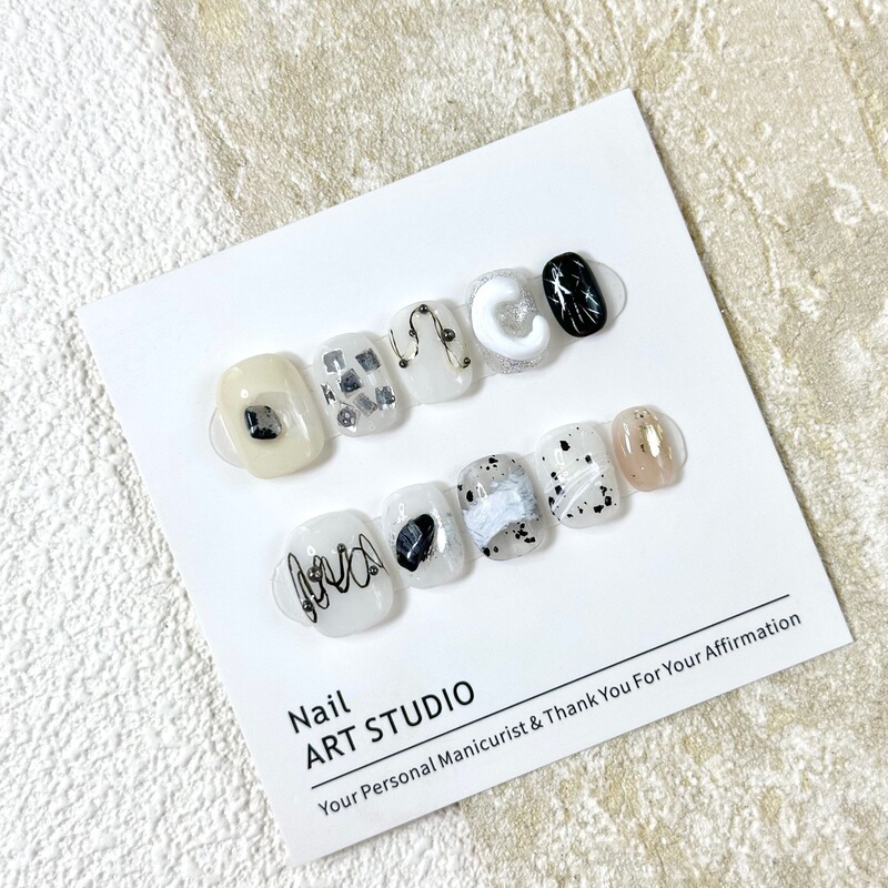 【Moon White Frost】White Design-Inspired Niche Ins-Style Press-On Nails, Short Square-Round Manicure, Handmade Press-On Nails
