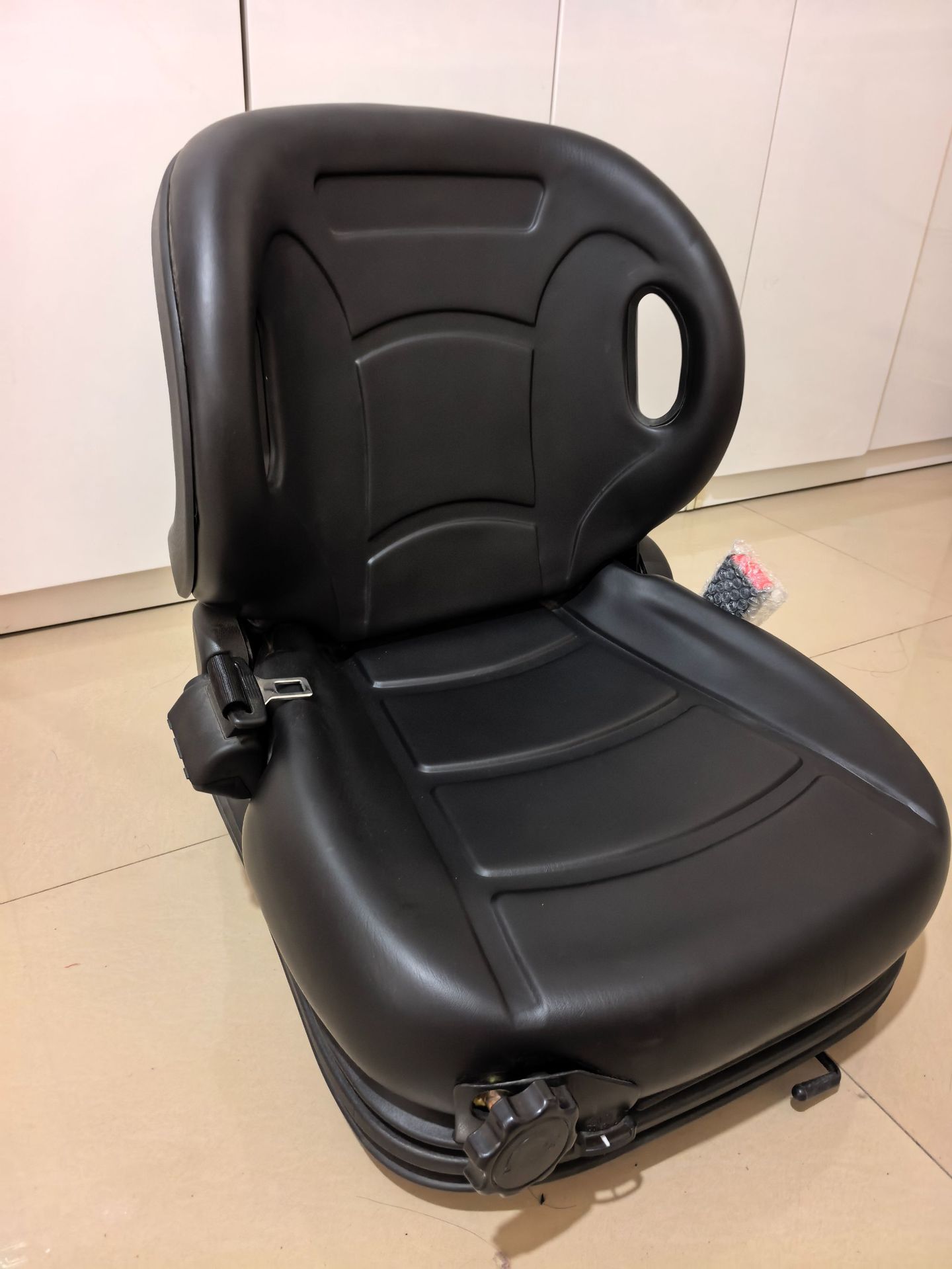 Toyota shock-absorbing seat, forklift seat, engineering and agricultural machinery seat, universal widened comfortable and durable seat with sliding rails