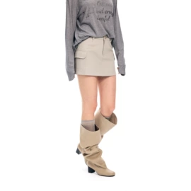 女式T恤;女式风衣;半身裙