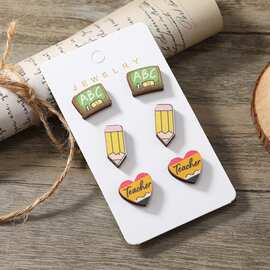 新款时尚爱心铅笔木耳环毕业季开学季教师学生百搭黑板耳饰批发