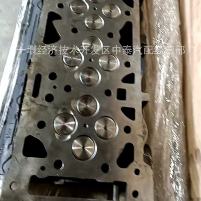 Foton Cummins Isg Cylinder Head Assembly 6304632/6304644 (Cummins Remanufactured)