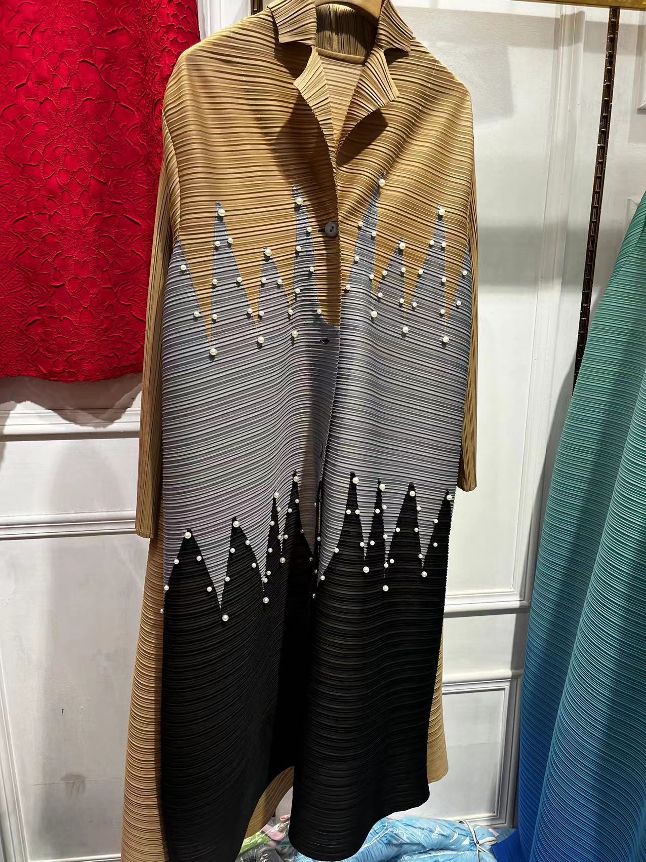Vêtements pour femmes robe nouvelle robe plissée tempérament féminin contraste de couleur jupe perlée plissée ample_voghion.com