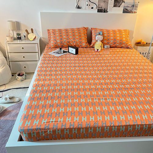 Light Luxury Bed Skirt & Bedspread, 1-Piece, European & American Style, All-Inclusive Bed Sheet with Non-Slip Design, Dustproof Protector for Simmons Mattresses – Yukan