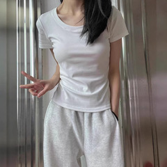 右肩半袖スリムフィット Tシャツホットガールトップ女性のための 2025 新しい夏の純粋な綿多用途ラウンドネック右肩半袖
