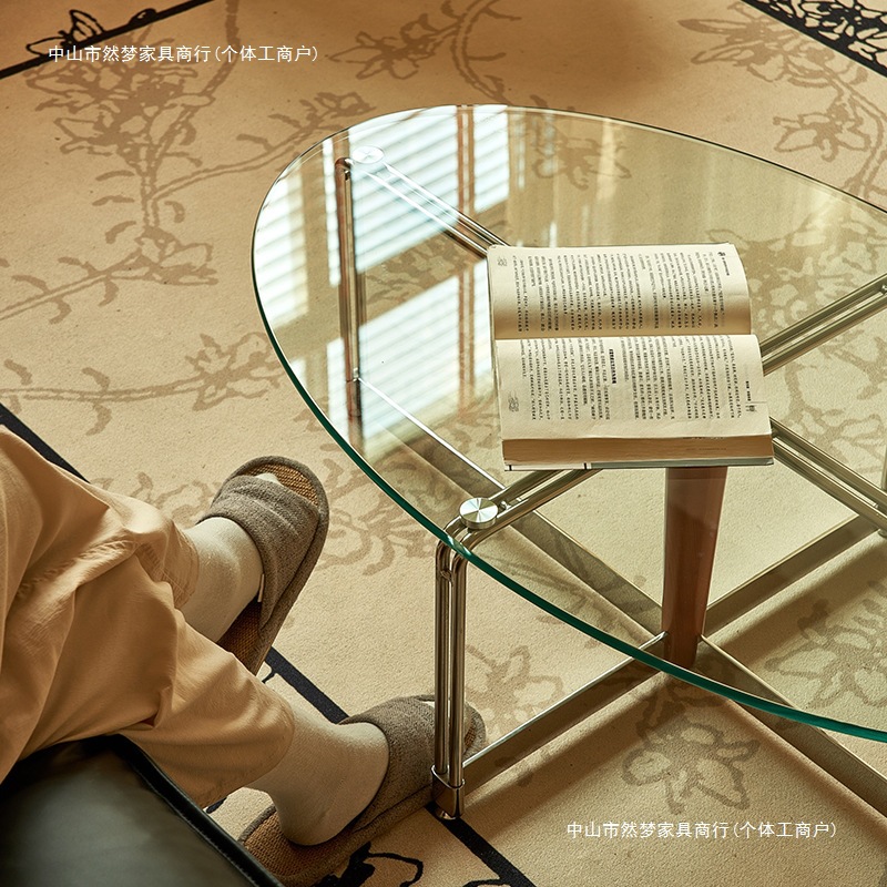 Nórdico retro mesa de té sala de estar ovalada 2023 vidrio inoxidable doméstico muy simple y moderno tipo de casa pequeña