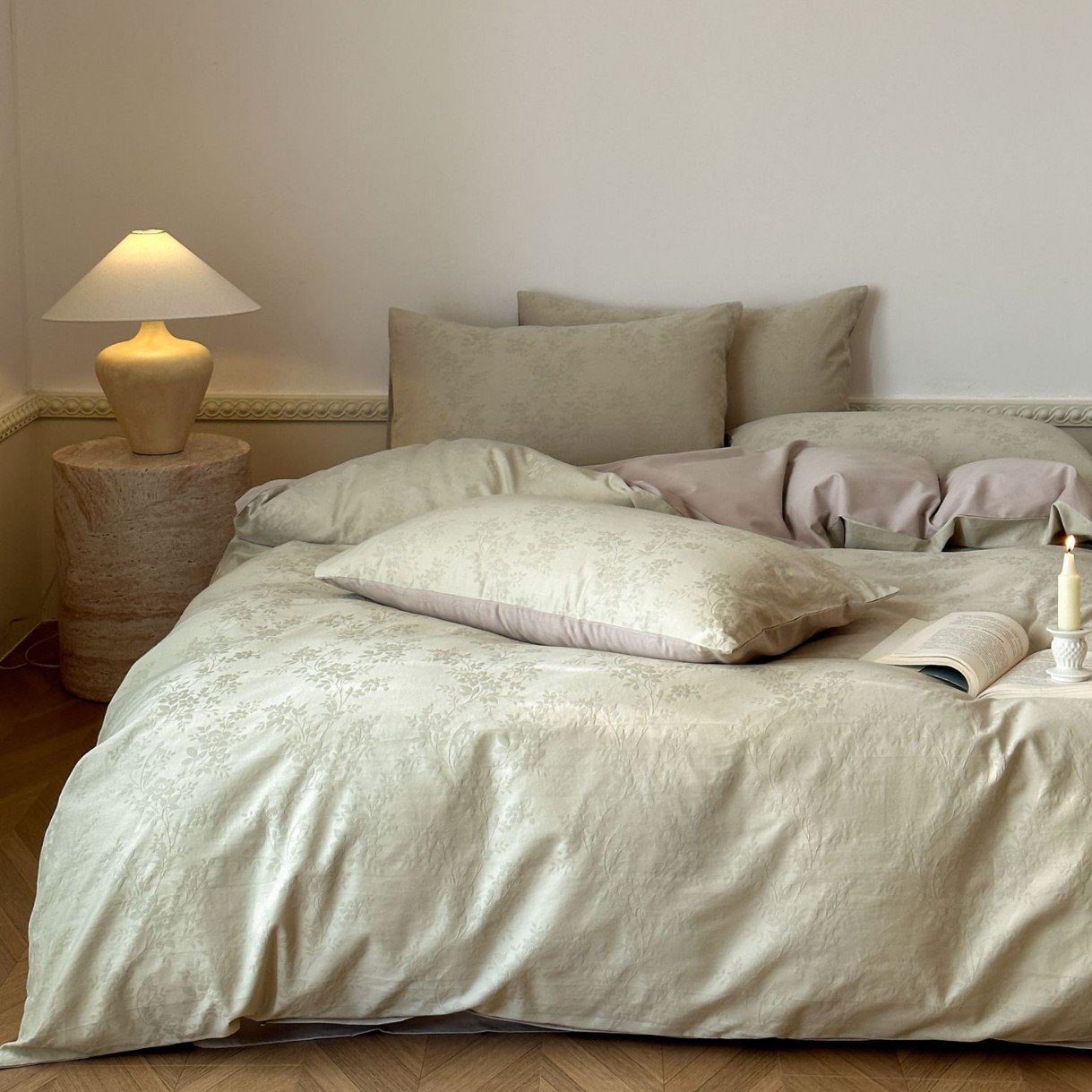 Otoño e invierno nueva clase A juego de cuatro piezas de algodón cepillado sábana de cama de color sólido simple cubierta del edredón sábana de dormitorio de tres piezas de algodón puro