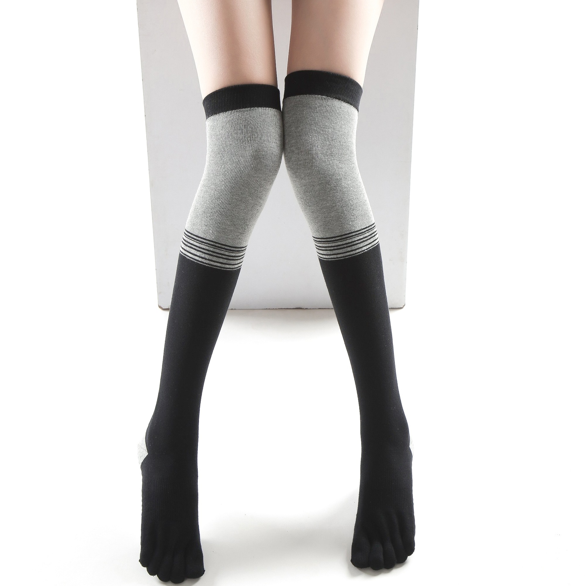 (무릎 위) 스트라이프 블랙