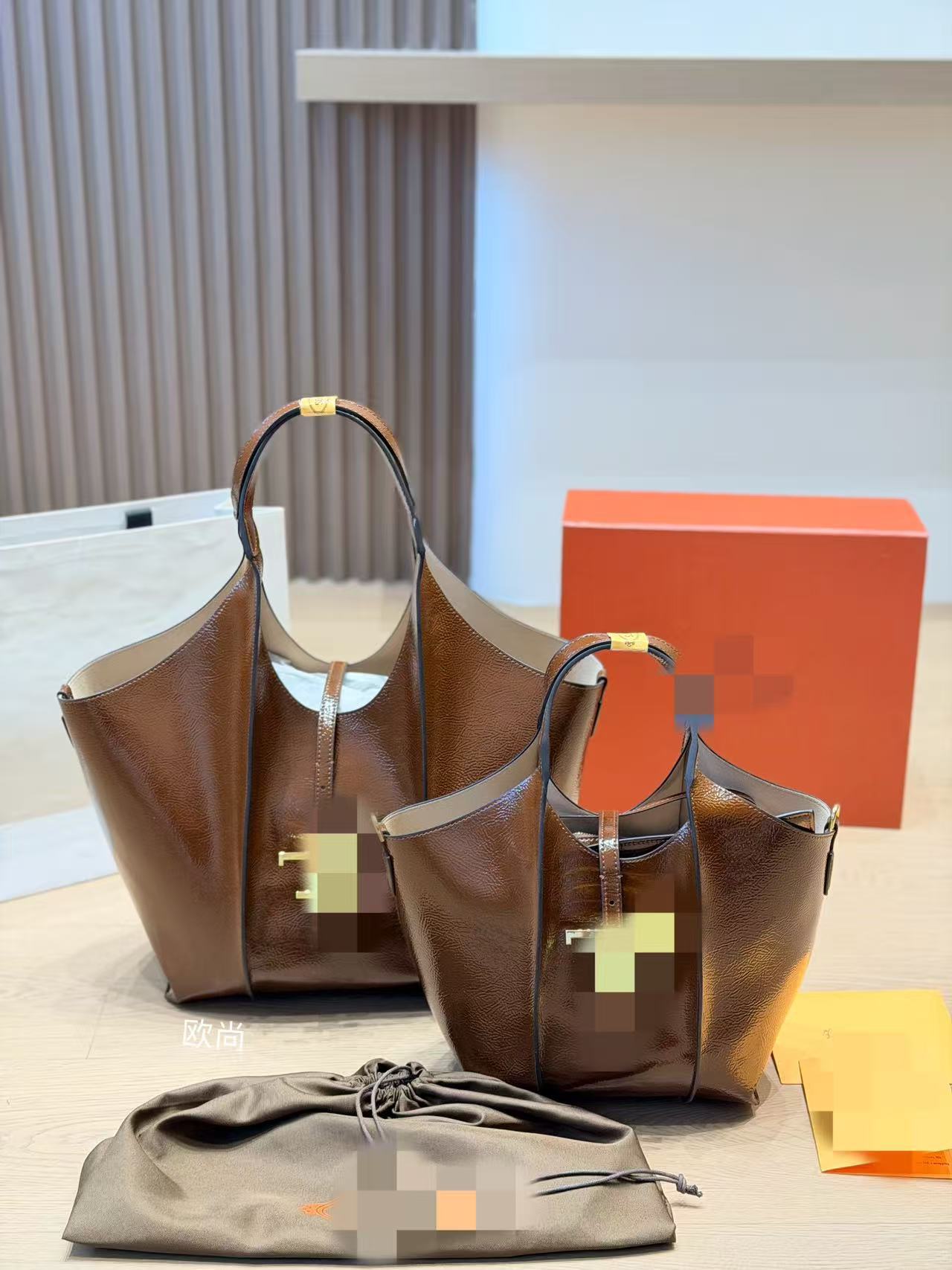Böyük Tutumlu Vintage Çanta - Yağlı Dəri Krossovka Tote
