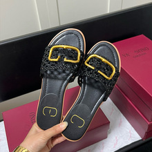 V��ƽ��һ��Ů�ϕr�н��ٴ�V�۾����U�Ց���Ь2024�¿��ļ�ɳ����