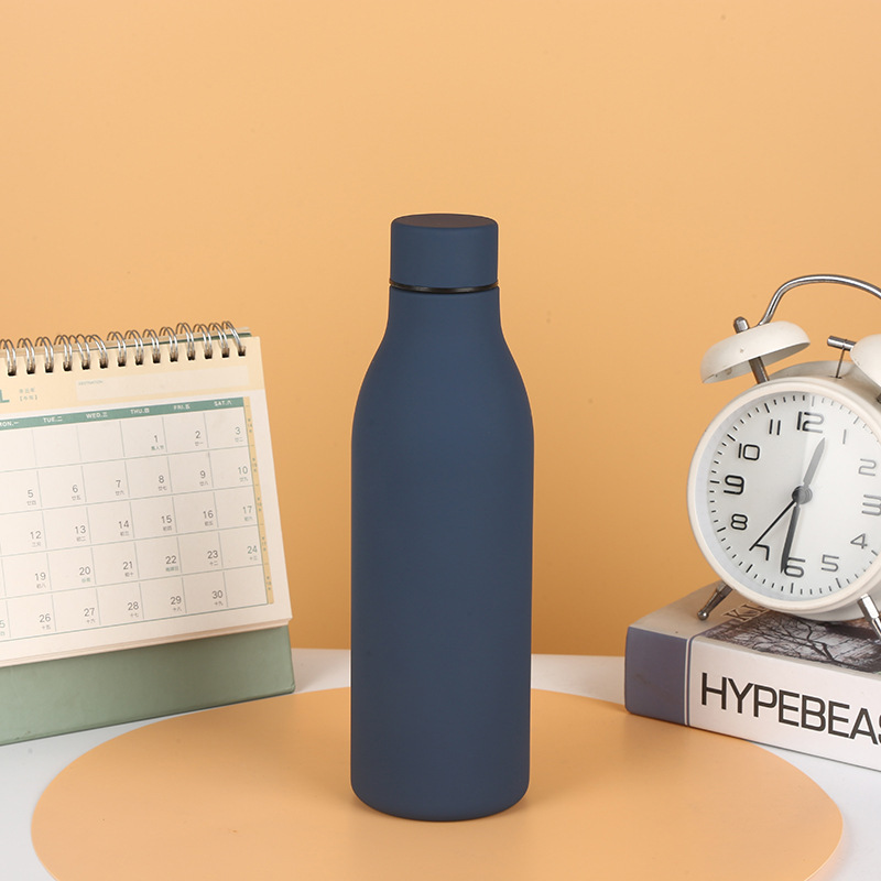Dentro y afuera 304 taza de aislamiento de acero inoxidable botella de cola especial taza de agua deportiva al aire libre botella de acero inoxidable