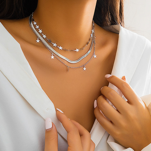 European and American cross-border ornaments, niche spicy girl feng shui crystal star-shaped clavicle choker necklace, simple snake bone chain necklace 