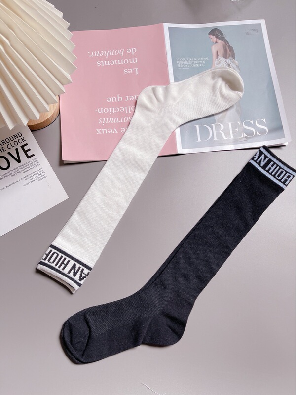 European Simple Show Socks Hollow Mesh Thin Internet Trendy R Letter Knee-length Stockings Golf Socks