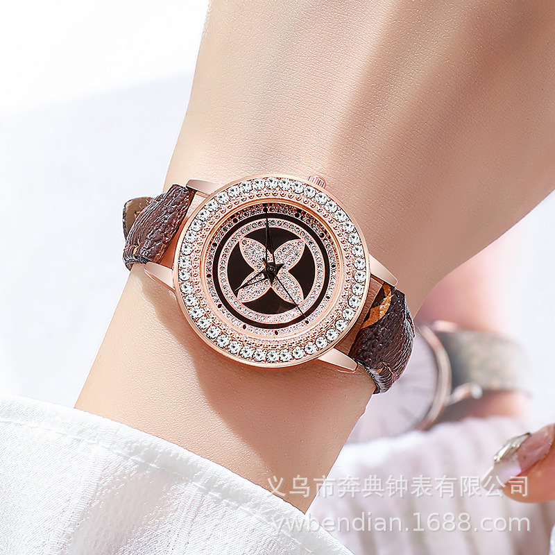 Trendy Retro Manufacturer/Student Four-Leaf Clover Watch Same Style Fashion Wholesale Classic Fashion Wholesale