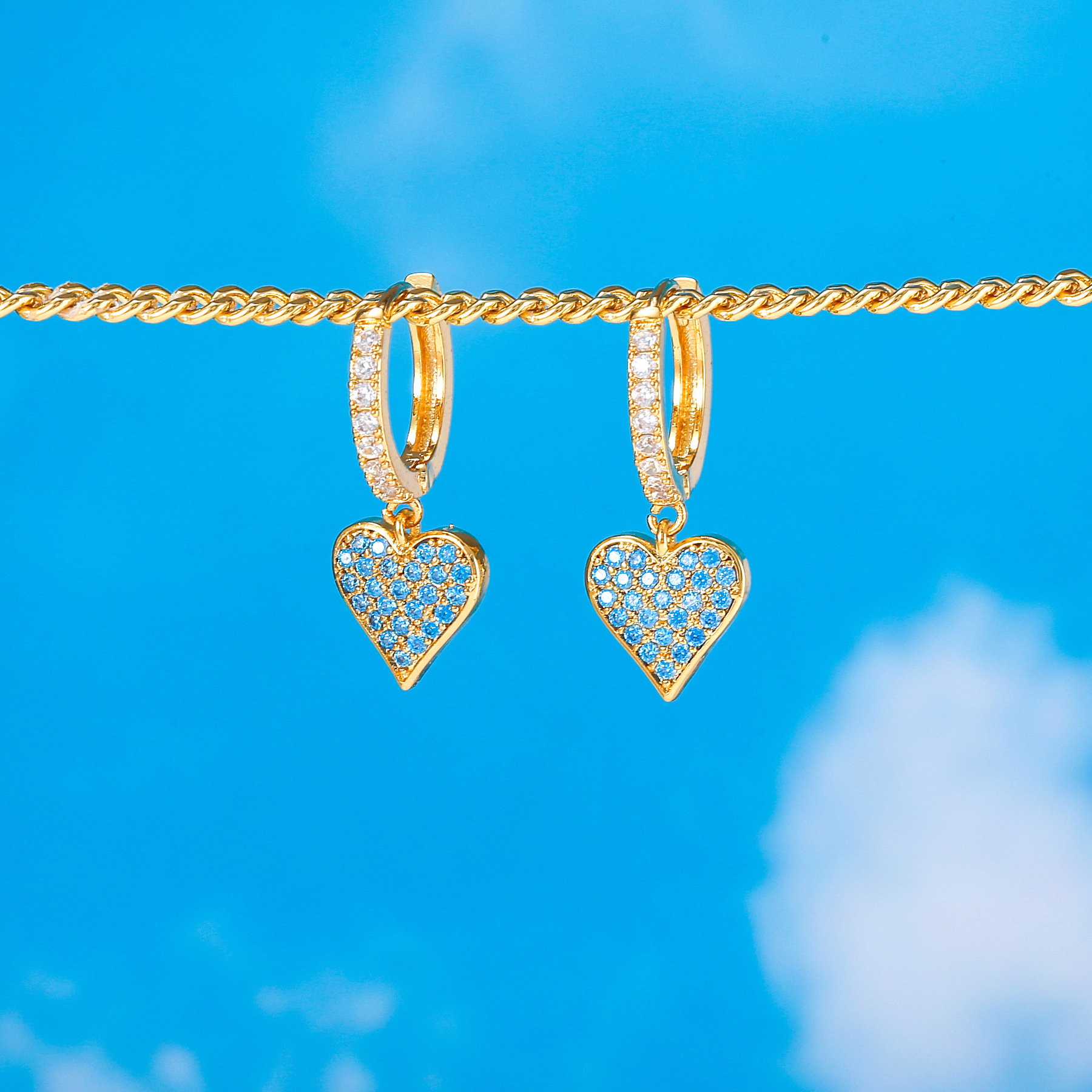 retro peach heart 18K gold color copper micro-set zircon ear buckle