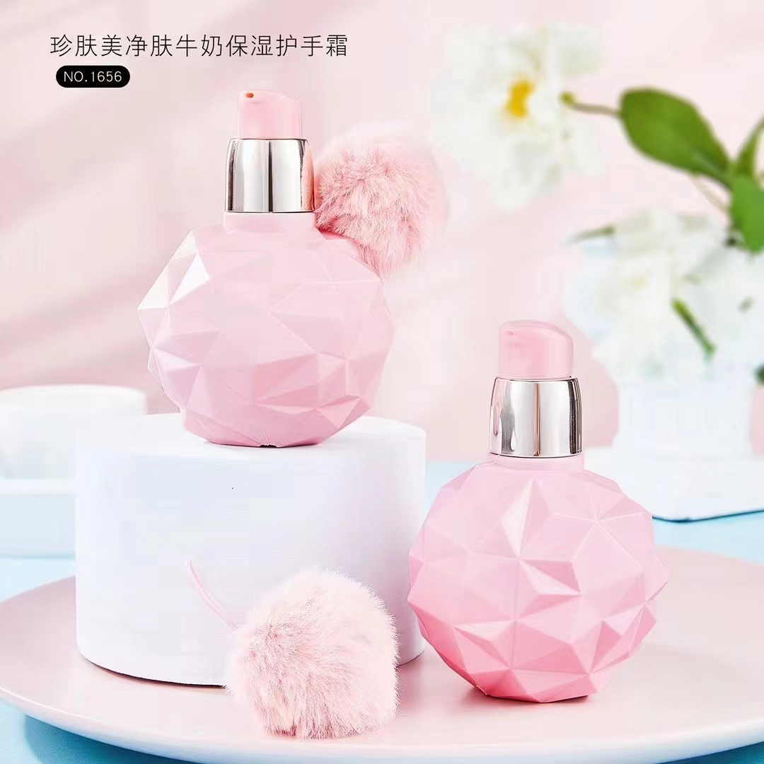 Purifying milk Moisture Hand Cream student refreshing Replenish water moist Autumn and winter One piece wholesale 1656