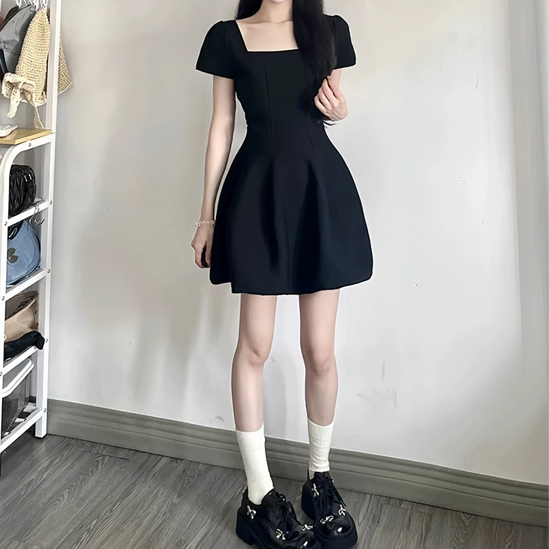 Черное модное платье для похудения талии во французском стиле для перерыва на чай с квадратным вырезом, летняя утягивающая короткая юбка для женщин