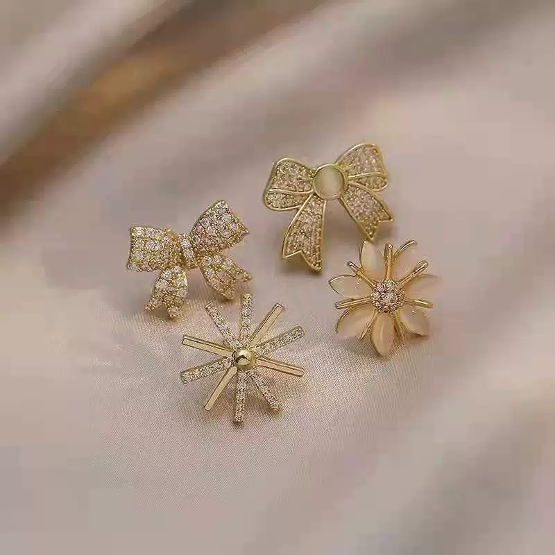 Cute high-end brooch with bow, pin, suit, protective underware, clips included