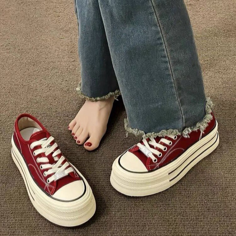 Chaussures en toile américaine pour femmes, semelles épaisses, augmentation de la hauteur, nouvelles chaussures blanches printemps 2024, chaussures de planche décontractées de style universitaire_voghion.com