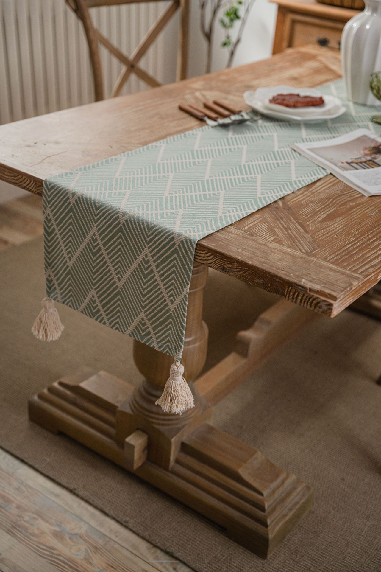 绿波浪四个白流苏