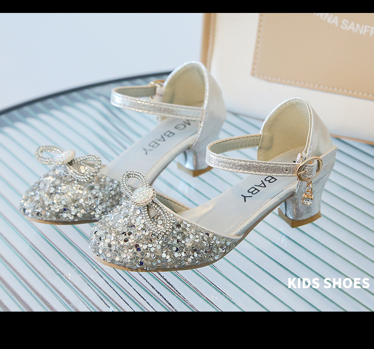 Scarpe da principessa in cristallo per bambini in edizione coreana da ragazza 2024 Nuove scarpe singole con tacco alto, sandali da ballo Big Boy Baotou_voghion.com