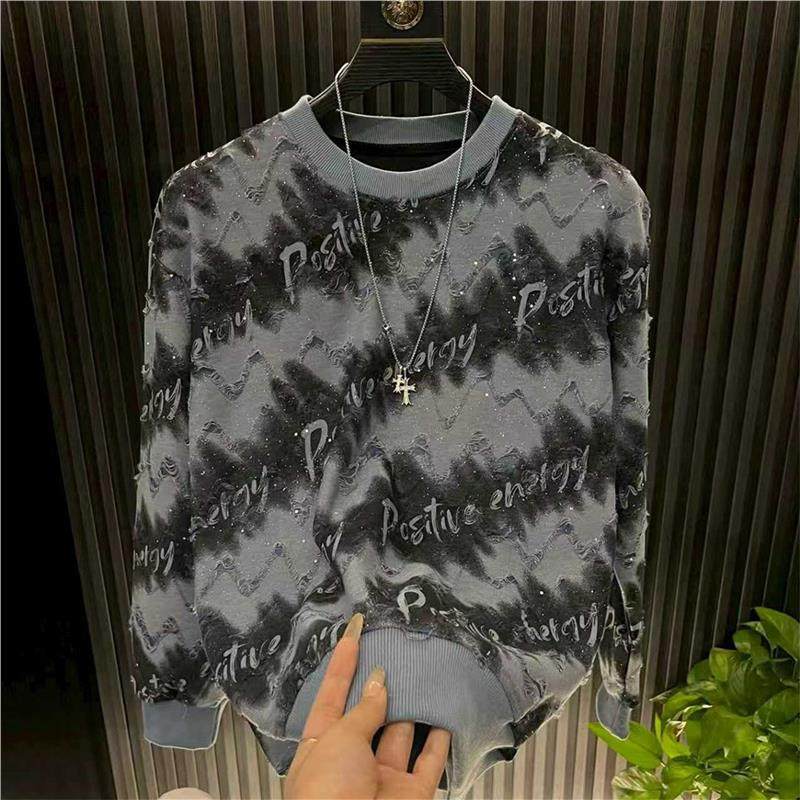 Felpa con cappuccio da uomo con stampa a stelle e fodera in pile – Pullover invernale caldo con look vintage consumato. Vestibilità rilassata unisex._voghion.com