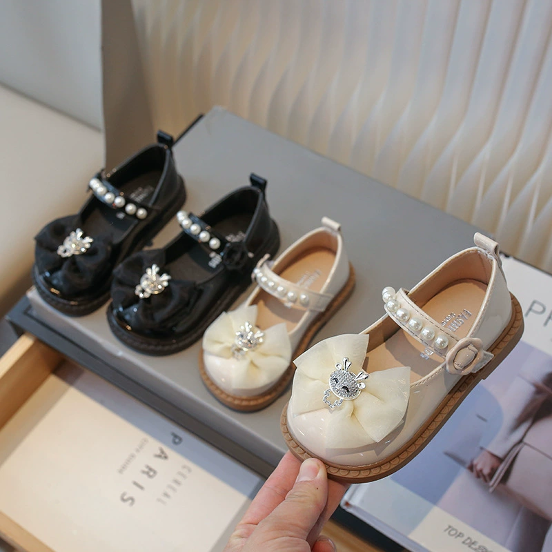 Детские туфли для девочек, маленькие кожаные туфли, весна-осень 2025, новые, нескользящие, с мягкой подошвой, черные, туфли для маленькой принцессы, для выступлений