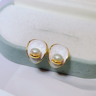 White Geometric Round Drip Glaze Pearl Earrings Accessible Luxury High-End Niche Earrings Women's Versatile Simple Fashion Earrings