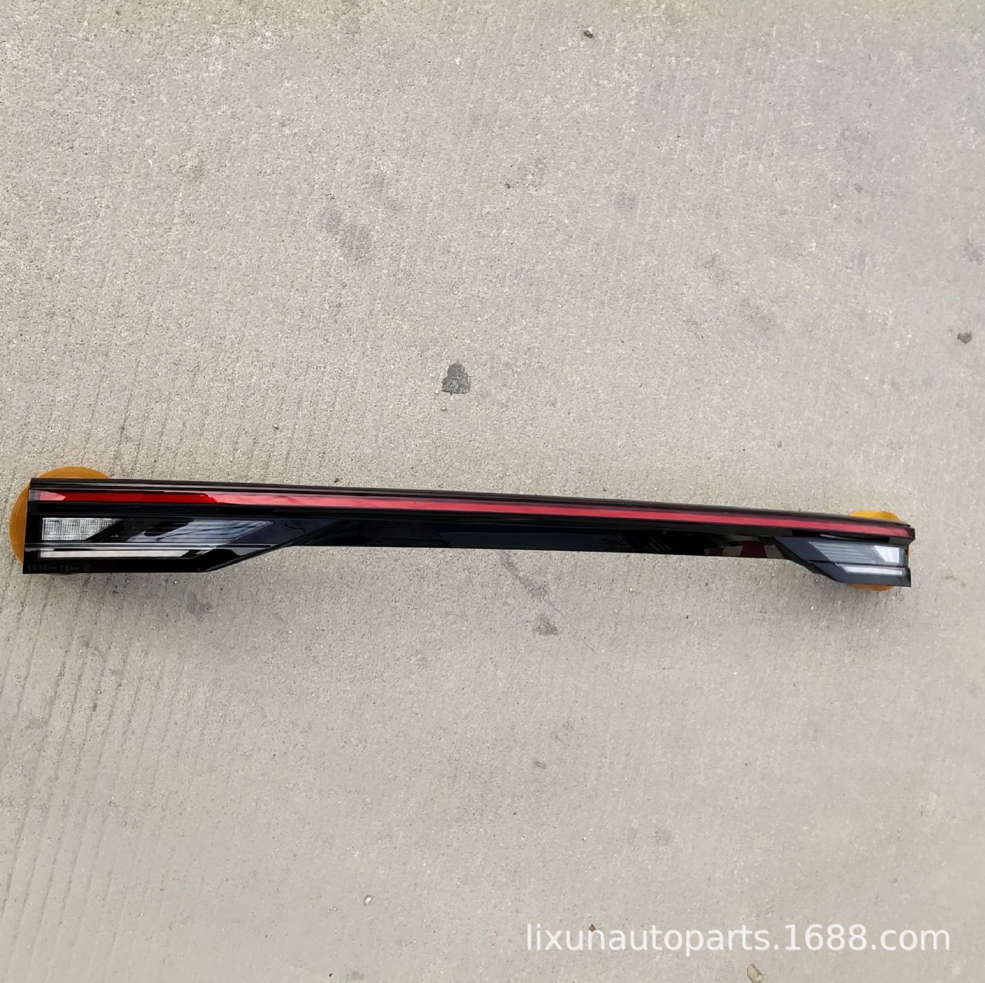 Sx5G-4133130 Is Suitable for Dongfeng Fengxing T5Evo Rear Through-Light Lamp with High-End Flowing Tail Lights