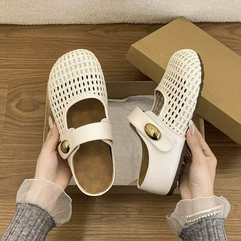 Modas extranjeras plateadas tejidas a mano zapatos marizhen para mujeres 2026 verano nuevas zapatillas de cabeza de un pie de moda