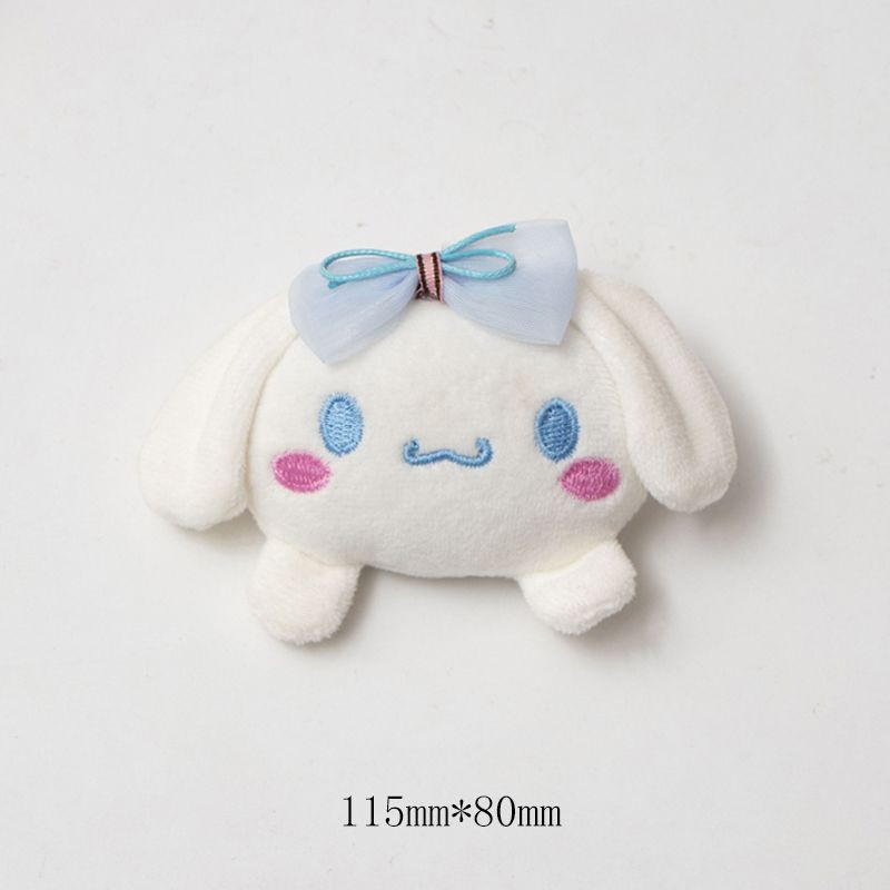 Cadena de dibujos animados broches de pelusa lindas muñecas pines creativos accesorios de pareja al por mayor joyas colgantes nicho