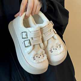 2025冬季新款可爱卡通猫咪板鞋小众设计运动鞋加绒保暖休闲棉鞋女