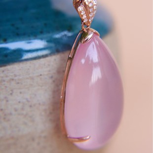 ����^�Ƕ��Ȼ�۾�����18K���Ƕ��ʯ30.6�������ʯ�������