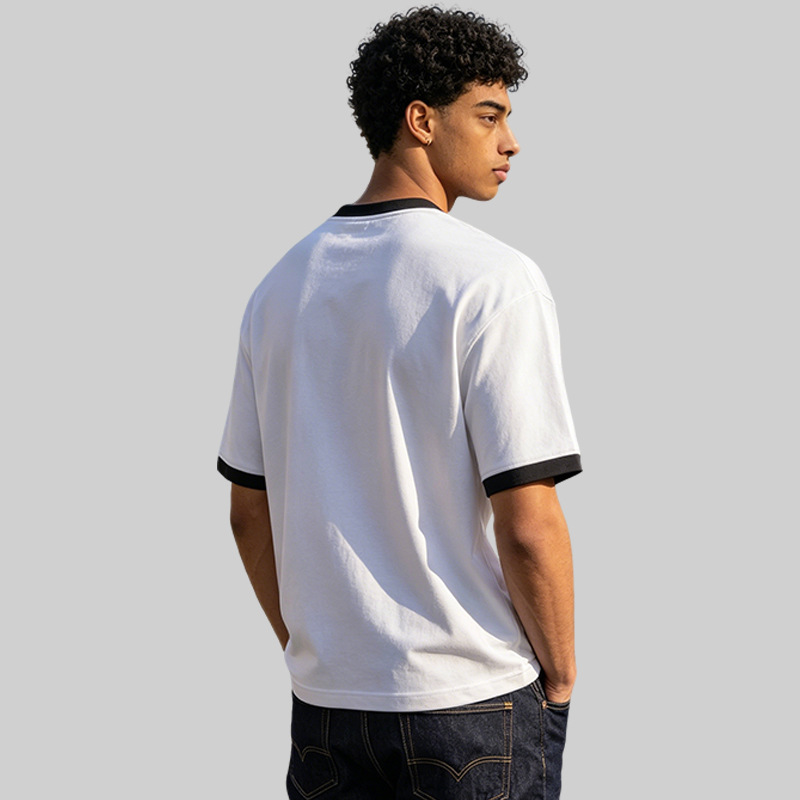 2026 marcas de marea de verano corto de cuello en V camiseta de hombre de manga corta de color juvenil bordado de algodón casual de hombre
