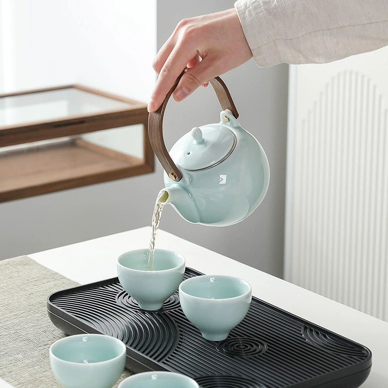 Handheld travel capacious ceramic tea set for traveling, tea cup for home use