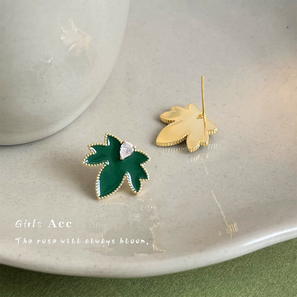 1_0003_耳语场景新水印 拷贝 15.jpg