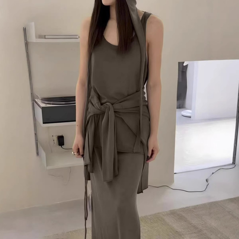 Love and Nancy Thirteen Lines 2026 Summer Korean U-Neck Rolled-Edge Design Tencel Lightweight Breathable Tank Top 04103