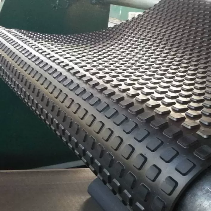 厂家供应 防滑橡胶垫橡胶板 铺设便捷 小方块防滑板