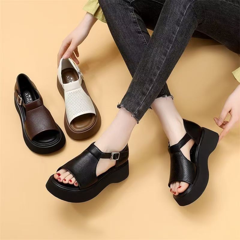 Nuevos productos Casual All-Match Women's Fashion 2025 Verano Nuevo estilo Botón de suela gruesa Sandalias de boca de pez de suela gruesa