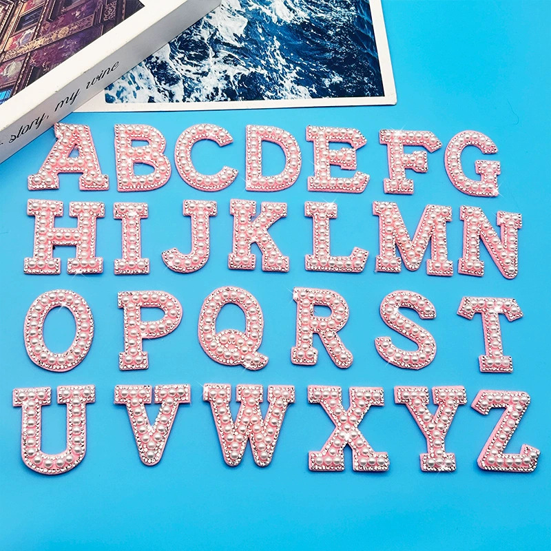 Pegatinas de diamantes de imitación con letras del alfabeto (26 letras), accesorios decorativos para manualidades, pegatinas de tela, decoraciones para ropa, pegatinas de diamantes de imitación, gran venta.