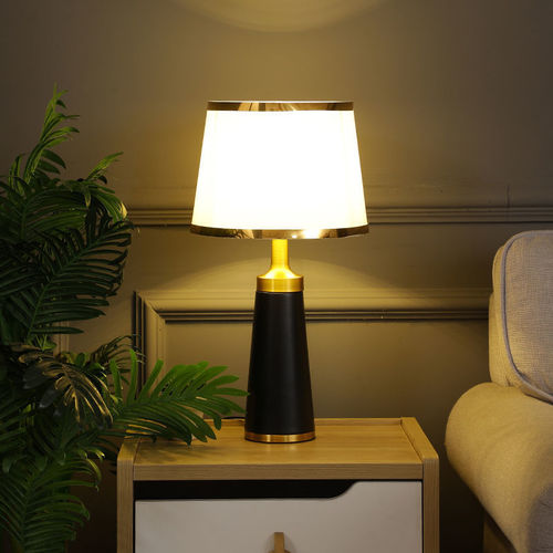 Nordic style creative table lamp bedroom bedside lamp modern minimalist sensor light remote control dimmable touch bedside cabinet light