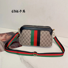 欧美时尚女包新款斜挎包PVC印花小包包潮流斜挎单肩包百搭通勤包