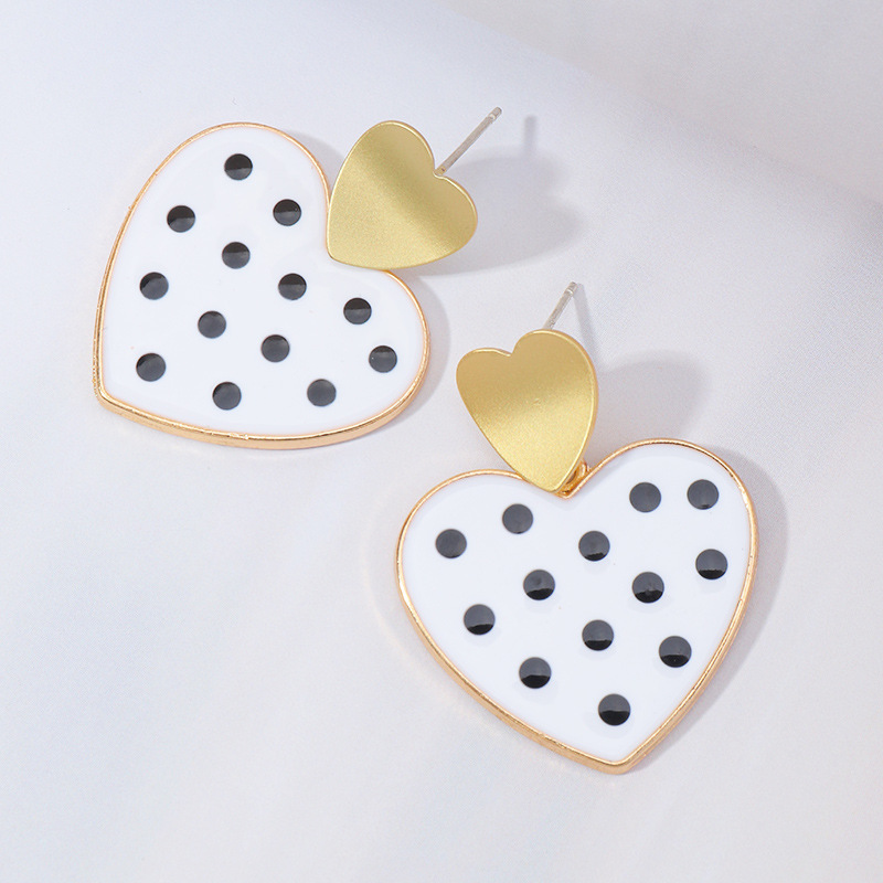 Retro Simple Polka Dot Peach Double Love Earrings display picture 7