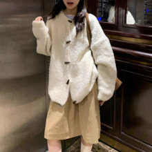 2025秋冬 软糯小羊 可爱牛角扣毛衣日系白色甜美加厚舒服外套女装