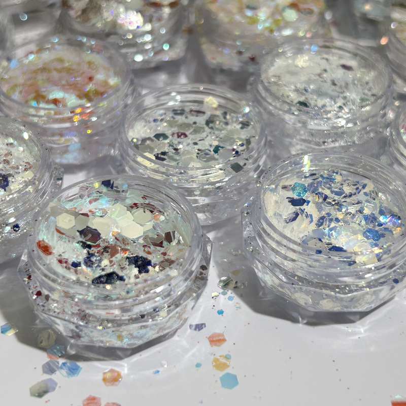 Imported flash nail art sequins glitter original film magic color large sequins super flash DIY manual flow hemp toy material Imported flash nail art sequins glitter original film magic color large sequins super flash DIY manual flow hemp toy material