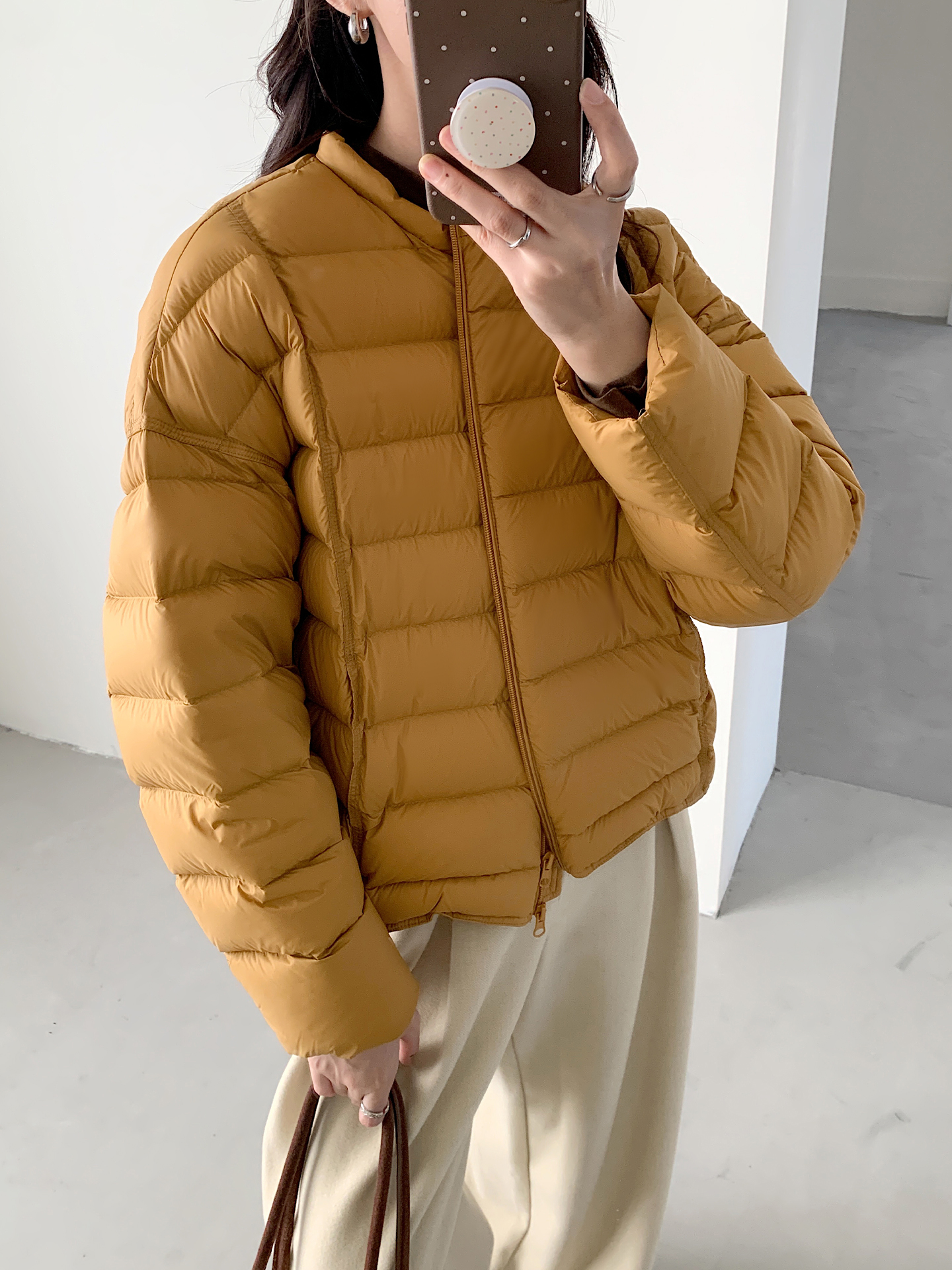 Super Nice-Looking down Jacket for Women 2025 New Normcore Style Round Neck Short White Duck down Warm Korean Style Jacket
